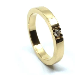 14 KT. ALLIANCE RING GULD MED BRILLANT 1X0,05 CT. W/SI