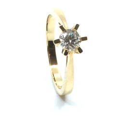 14 KT. GULD CARLA RING MED BRILLANT 0,50 CT. W/SI