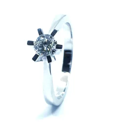 14 KT. HVIDGULD CARLA RING MED BRILLANT 0,50 CT. W/SI