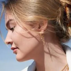 BYBIEHL ØRERINGE FORGYLDT SØLV JUNGLE IVY MED PERLE - 4-3108P-GP