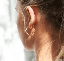 BYBIEHL ØRERINGE SØLV FORGYLDT WAVE MED ZIRKONIA - 4-3702A-GP