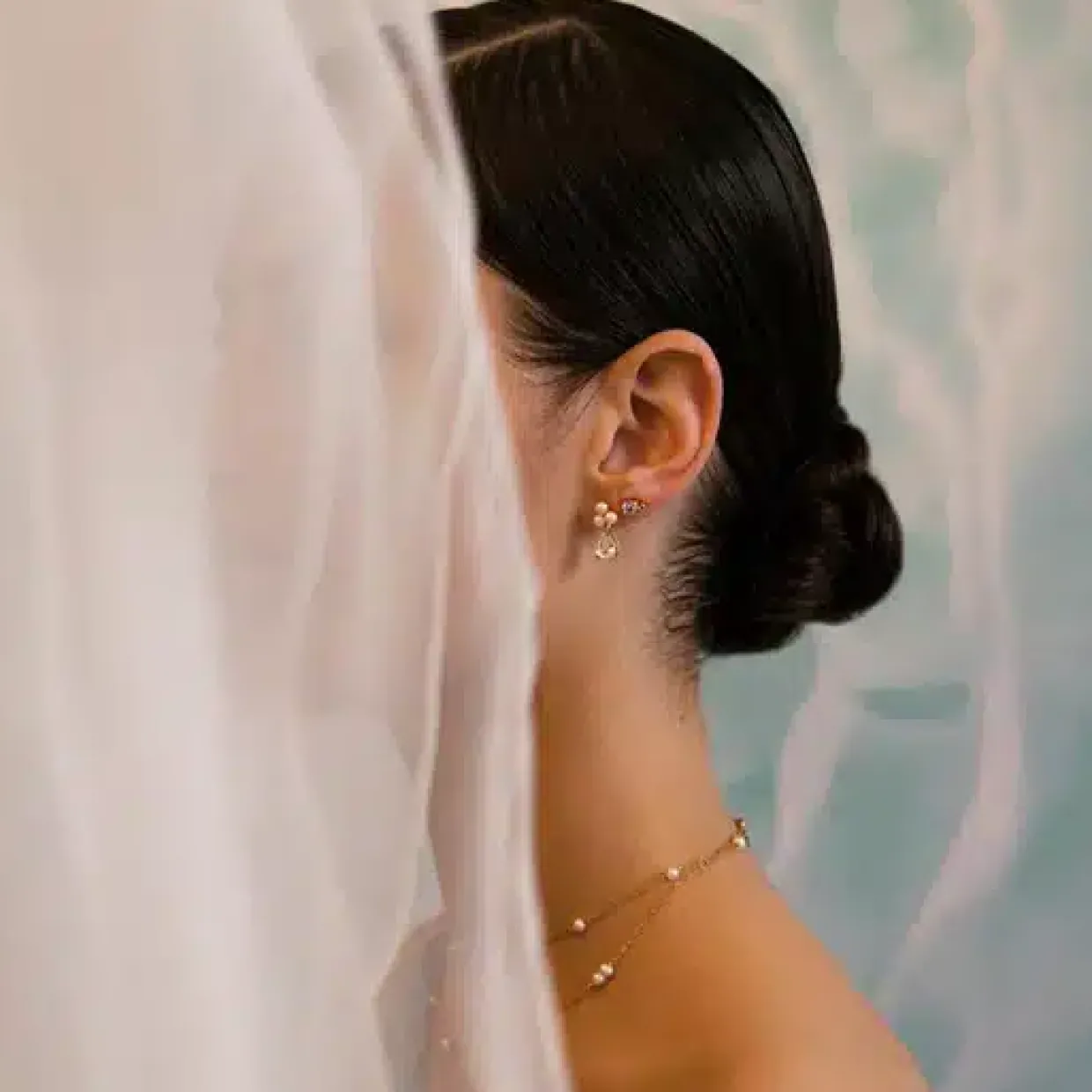 CARRÉ ØRERINGE SØLV FORGYLDT MED PERLE OG PRASIOLIT - FS 4467 BI-PRS