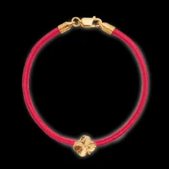 FLORA DANICA ARMBÅND RØDT SILKEBÅND MED FORGYLDT FIRKLØVER - FLC-SILK-RED-16-G