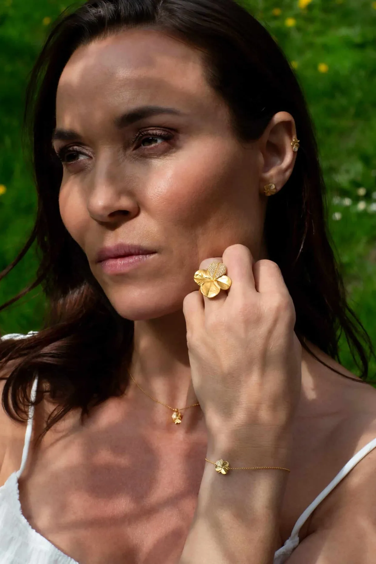 FLORA DANICA FIRKLØVER ARMBÅND PAVÉ FORGYLDT SØLV - FLC-BR-G-PAVE