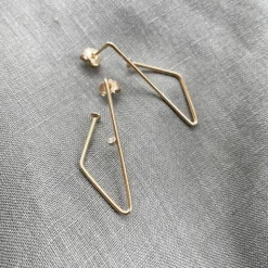 HEIRING EDGE ØRERINGE I FORGYLDT SØLV MED BRILLANT - 29-9-07BR/FG