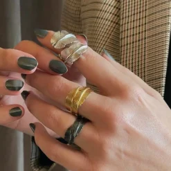 HEIRING FJER RING BRED I OXYDERET SØLV - 51-5-89OX