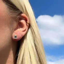 HEIRING SQUARE ØRESTIK I FORGYLDT SØLV MED GRØN PERIDOT - 52-9-02FG