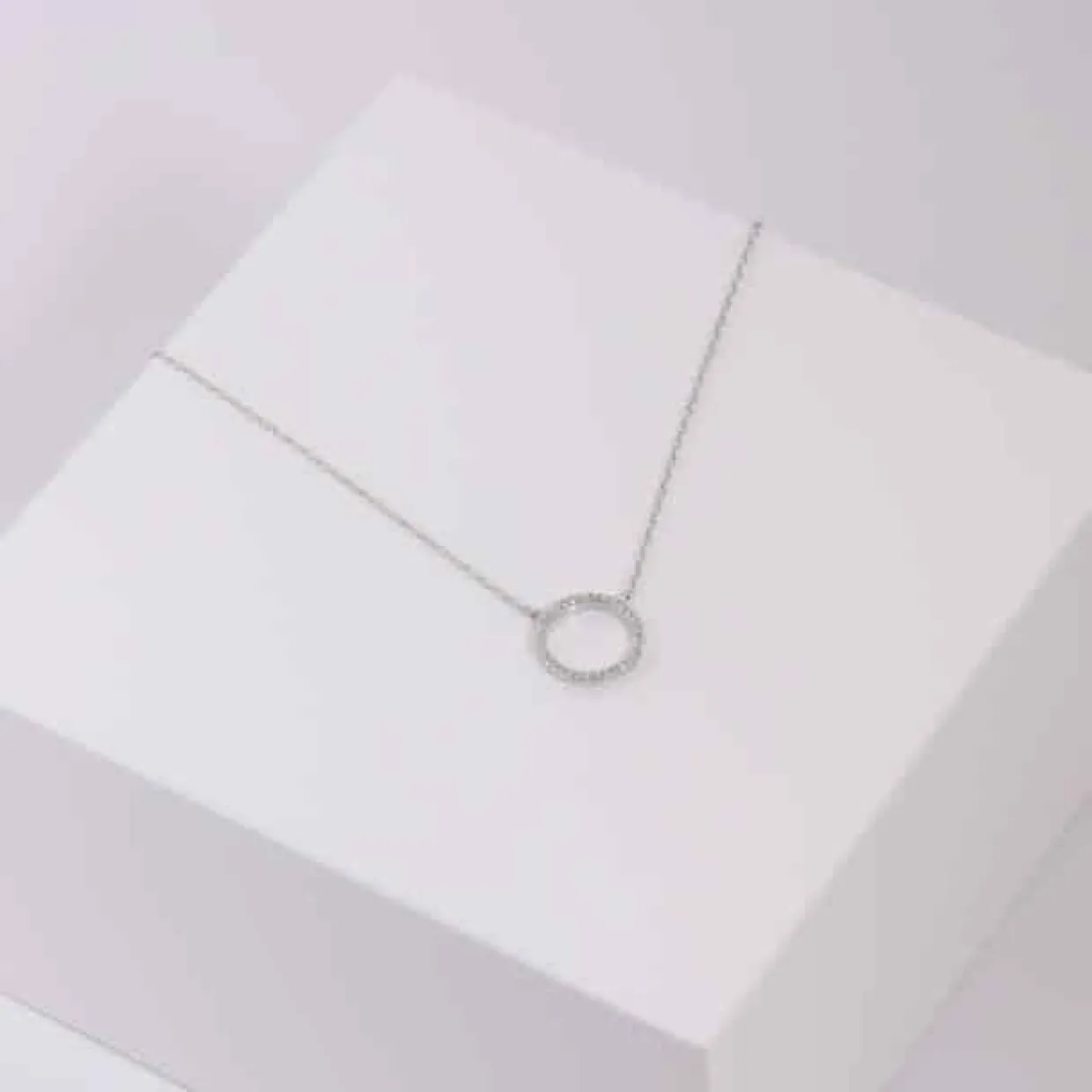 JOANLI NOR ANNANOR HALSKÆDE SØLV CIRKEL MED SYNTETISK ZIRKONIA - 20450050900