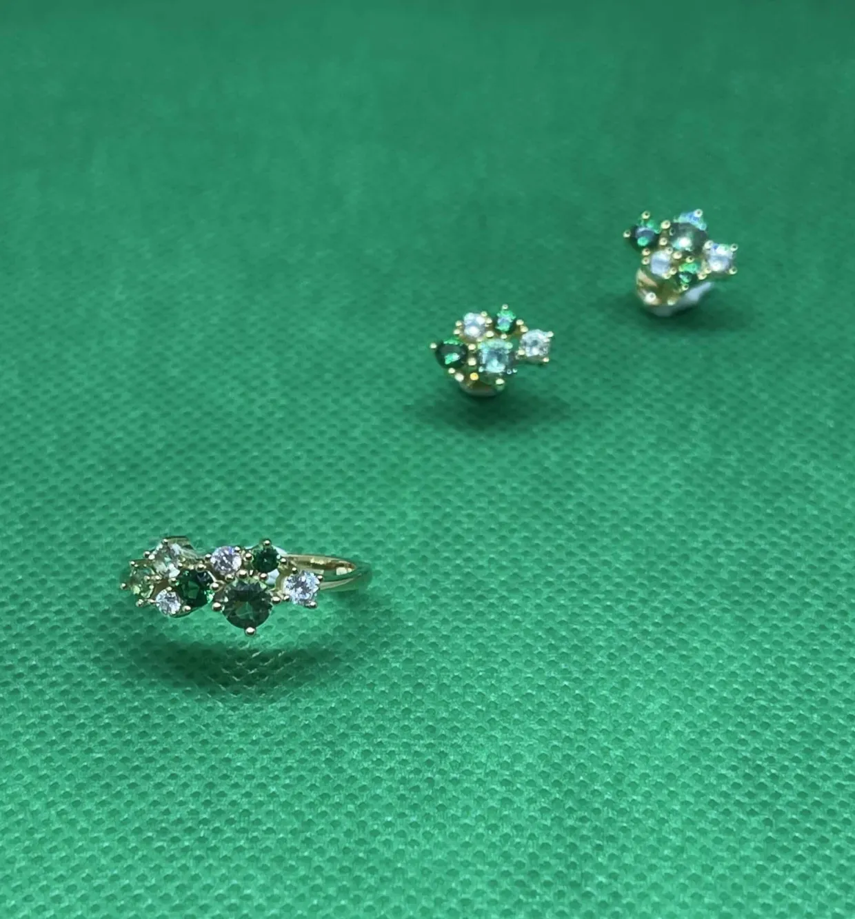 JOANLI NOR ØRERING SØLV FORGYLDT NEDINENOR GRØN - 30454045917