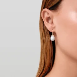 JULIE SANDLAU LOVINA ØRERINGE I 14 KARAT GULD MED PERLE - YG14-HKS751