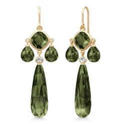 JULIE SANDLAU OFELIA CHANDELIERS ØRERINGE MED OLIVIEN GRØN KRYSTAL - HKS822GDOLCRCZ