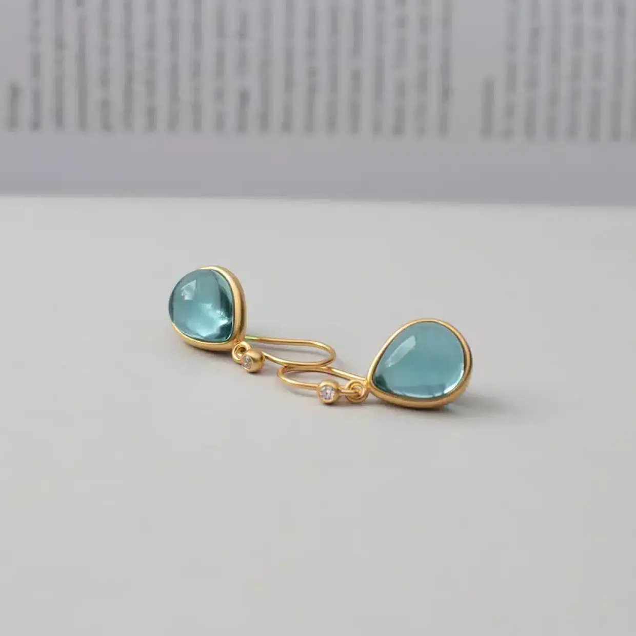 JULIE SANDLAU ØRERINGE PALOMA SØLV FORGYLDT ISBLÅ - HKS631GDIBCRCZ