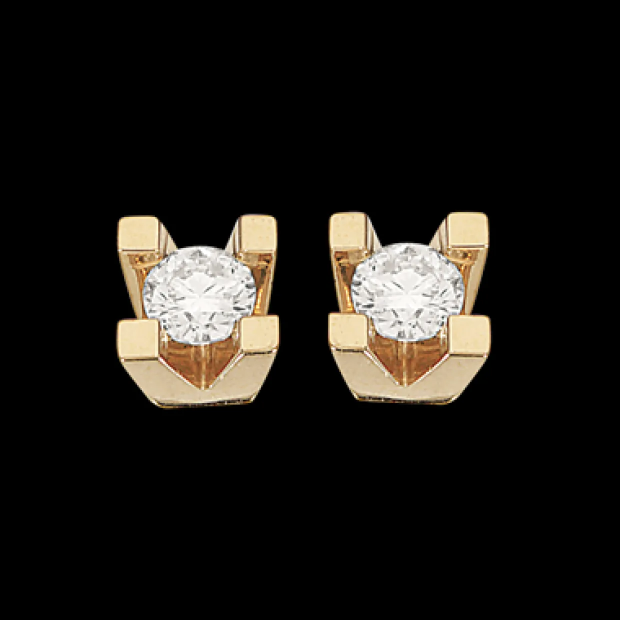 KLEOPATRA 14 KARAT GULD ØRESTIK MED BRILLANT 0,10 - 1135,10