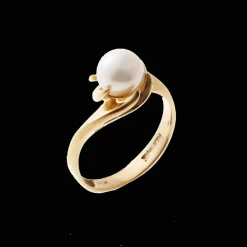 LUND COPENHAGEN 8 KARAT GULD RING MED KULTURPERLE - 3077605-20