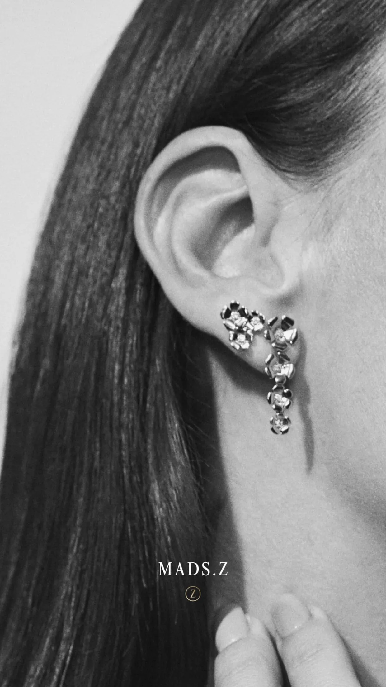 MADS Z FLEUR ØRERINGE I SØLV MED HVID TOPAS - 2116110