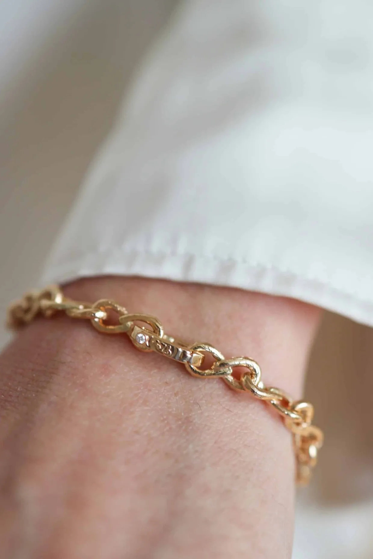 PER BORUP INFINITY ARMBÅND 14 KT GULD ARMBÅND MED BRILLANT - 376A