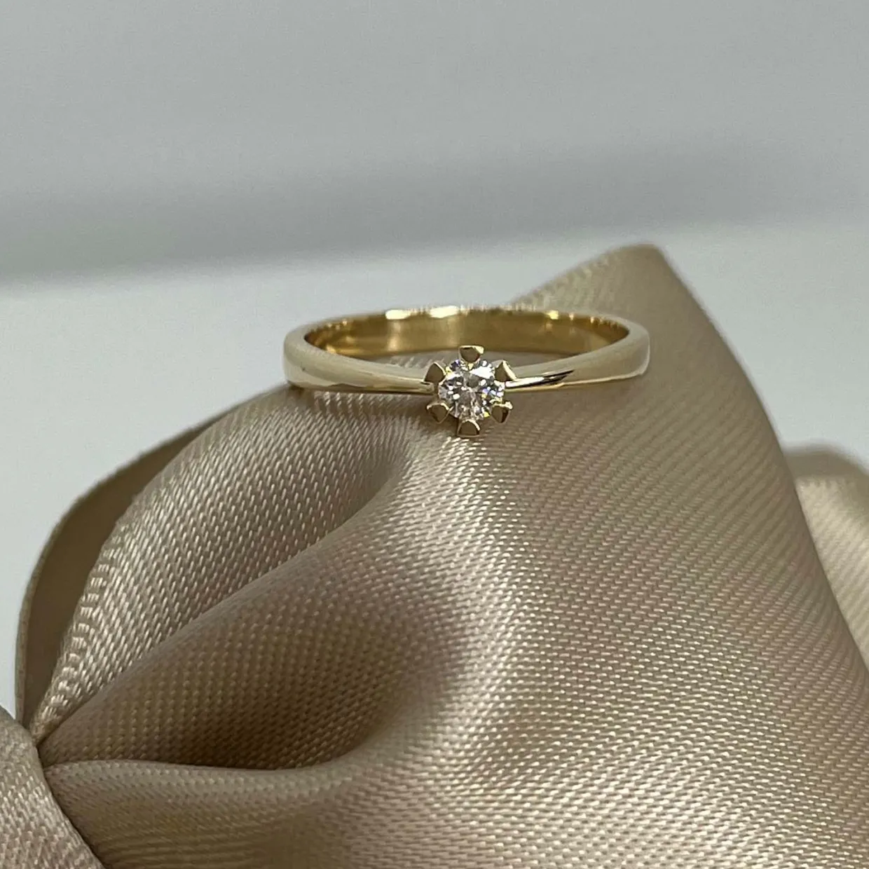 SCROUPLES VIDA RING 8 KARAT GULD MED BRILLANT 0,10 CARAT - 7813,10