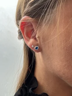 SØLV ØRERINGE STIK ROSET MED SYNTETISK SAFIR OG ZIRKONIA