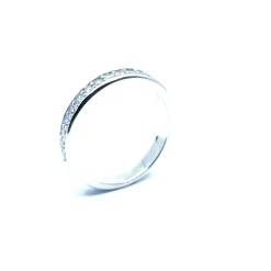 SØLV RING RHODINERET MED SYNETISKE ZIRKONIA