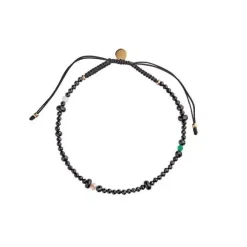 STINE A LISSÉ ARMBÅND MED SORTE ÆDELSTEN OG FORGYLDT SØLV - 3207-02-OS