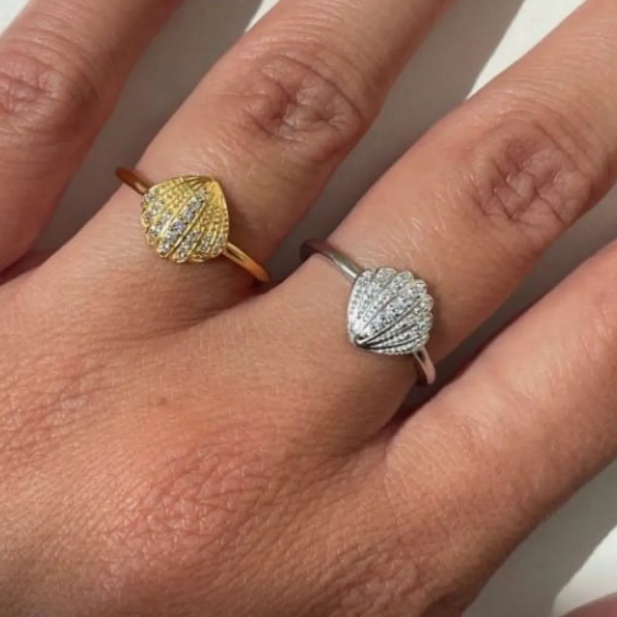 STINE A VINTAGE SHELL RING FORGYLDT SØLV MED STENE - 4051-02