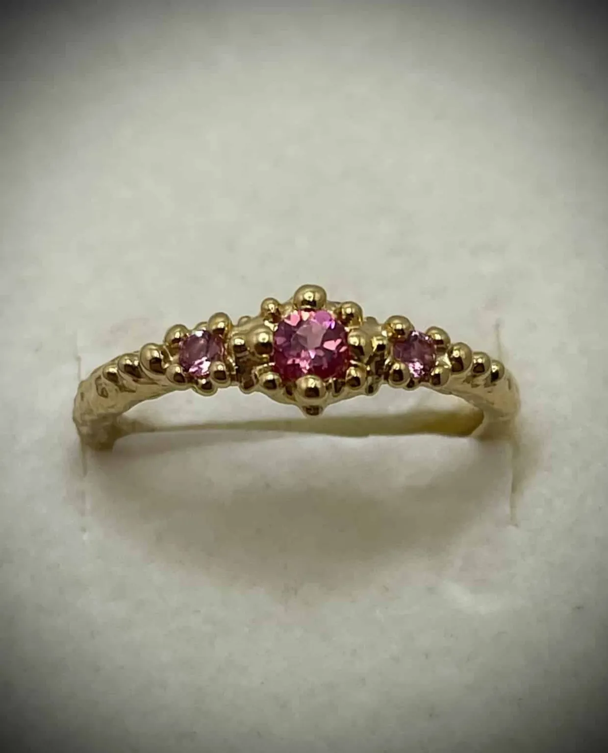 STUDIO Z FRAGMENTS RING FORGYLDT MED ROSA ZIRKONIA - 7247862