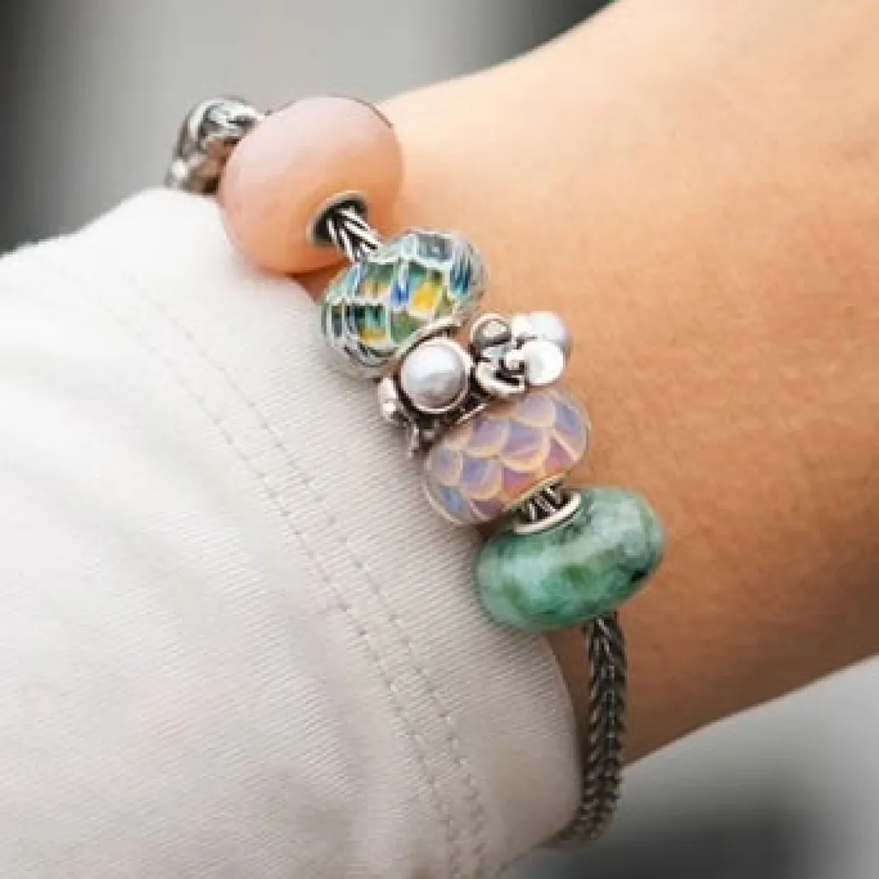 TROLLBEADS HAVFRUE I BØLGER GLASKUGLE - TGLBE-20437