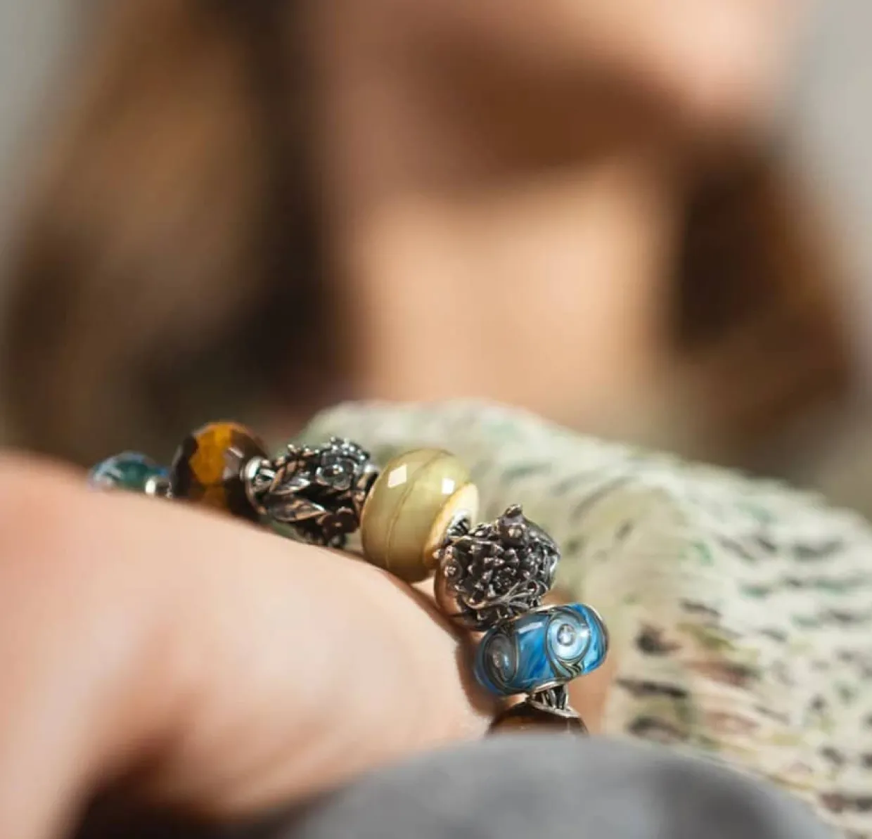 TROLLBEADS PILENS VANDSTEN GLASKUGLE - TGLBE-30159